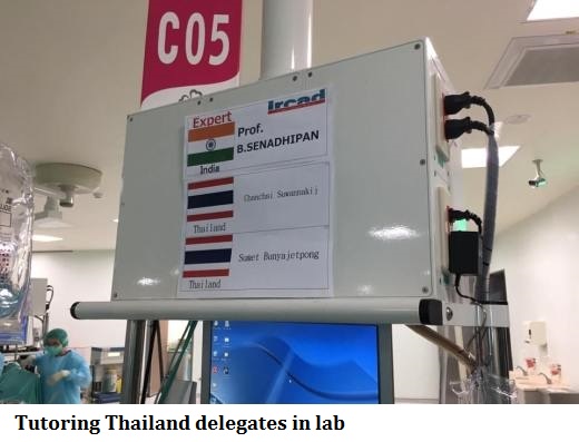 tutoring-thailand-delegates-in-lab